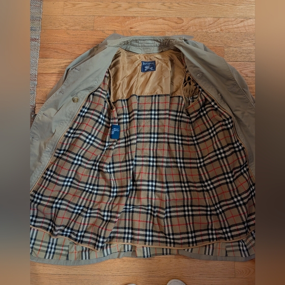 SOLD Vintage Burberry Trench Coat - Picture 3 of 14